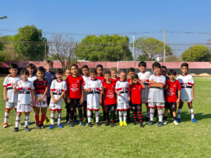 Escola do São Paulo FC Palmas brilha em amistosos contra o FlaPorto