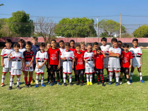 Escola do São Paulo FC Palmas brilha em amistosos contra o FlaPorto