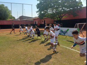 Escola do São Paulo FC Palmas brilha em amistosos contra o FlaPorto