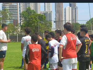 Goeber Maia pontua alguns talentos avaliados na Escola SPFC Palmas