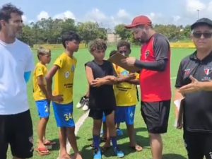 Mais de 80 crianças participam de seletiva da Escola do SPFC Palmas
