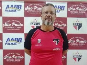 ESCOLA SPFC PALMAS CONTRATA PROFESSOR PORTUGUÊS PAULO CÉSAR CAROÇO
