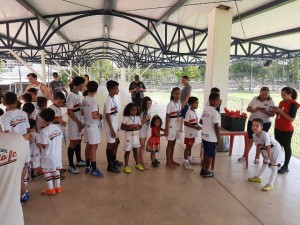 Festa da Criança com direito ao Palhaço Bola na AABB