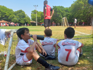 Escola do São Paulo FC Palmas brilha em amistosos contra o FlaPorto